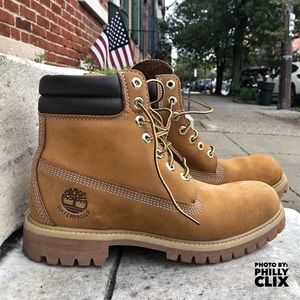 WORN ONCE - BOY’S TIMBERLAND WATERPROOF BOOTS